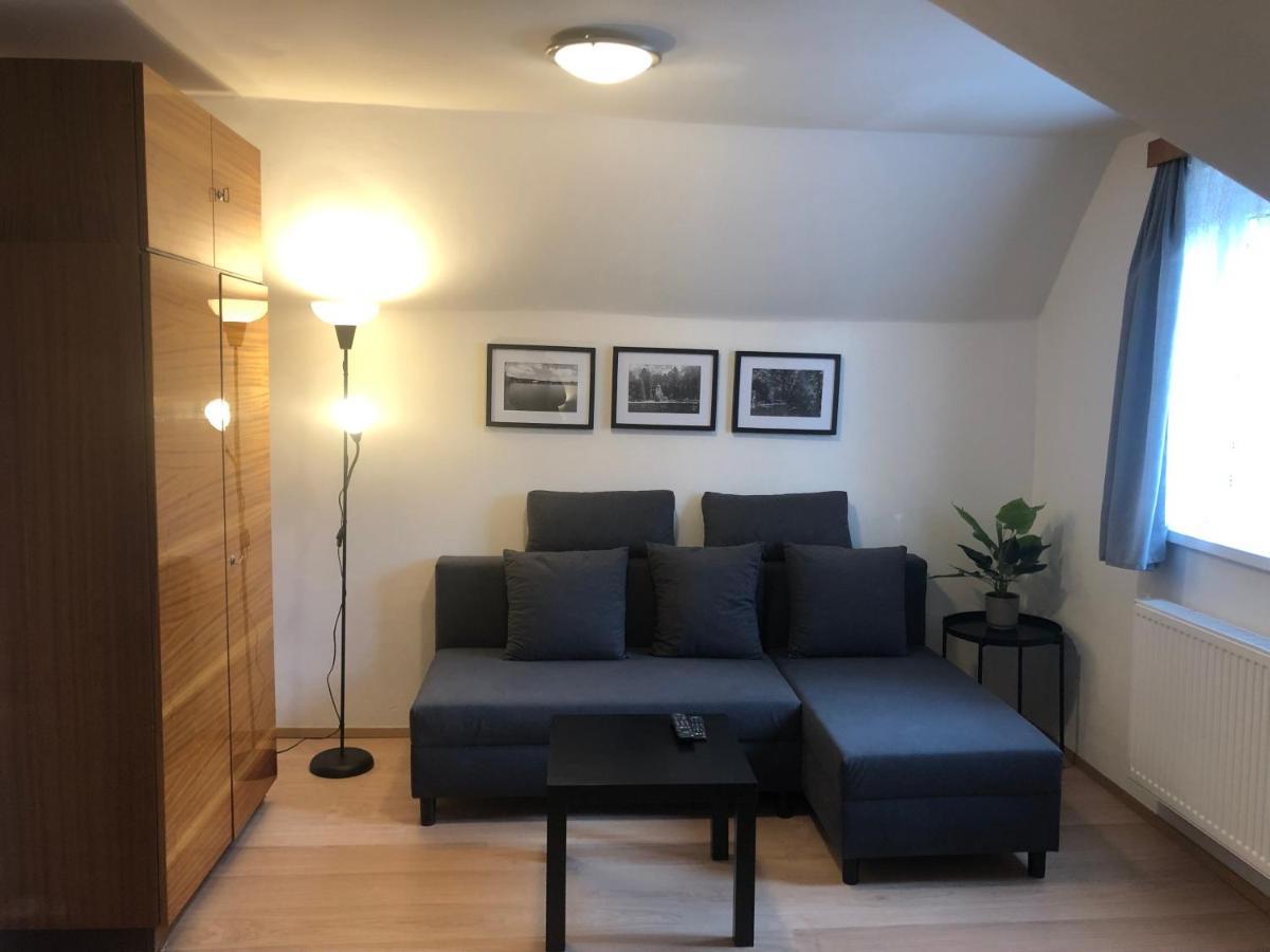 Apartmany Jevany Eksteriør bilde
