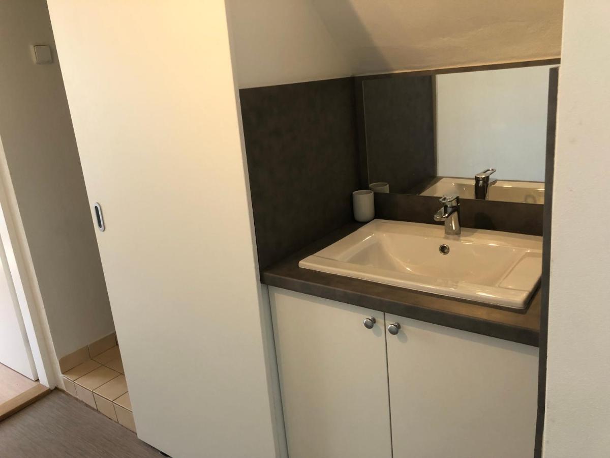Apartmany Jevany Eksteriør bilde