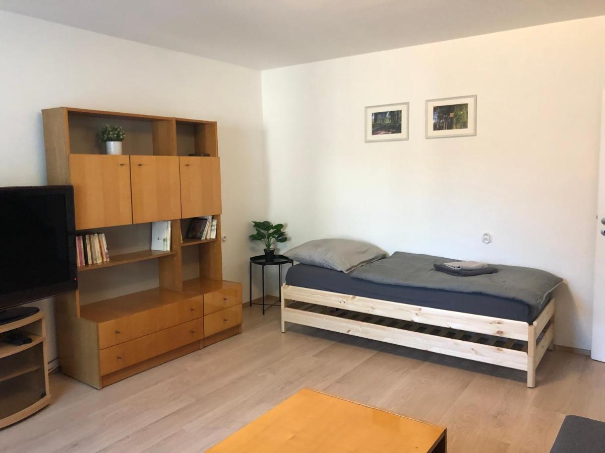 Apartmany Jevany Eksteriør bilde
